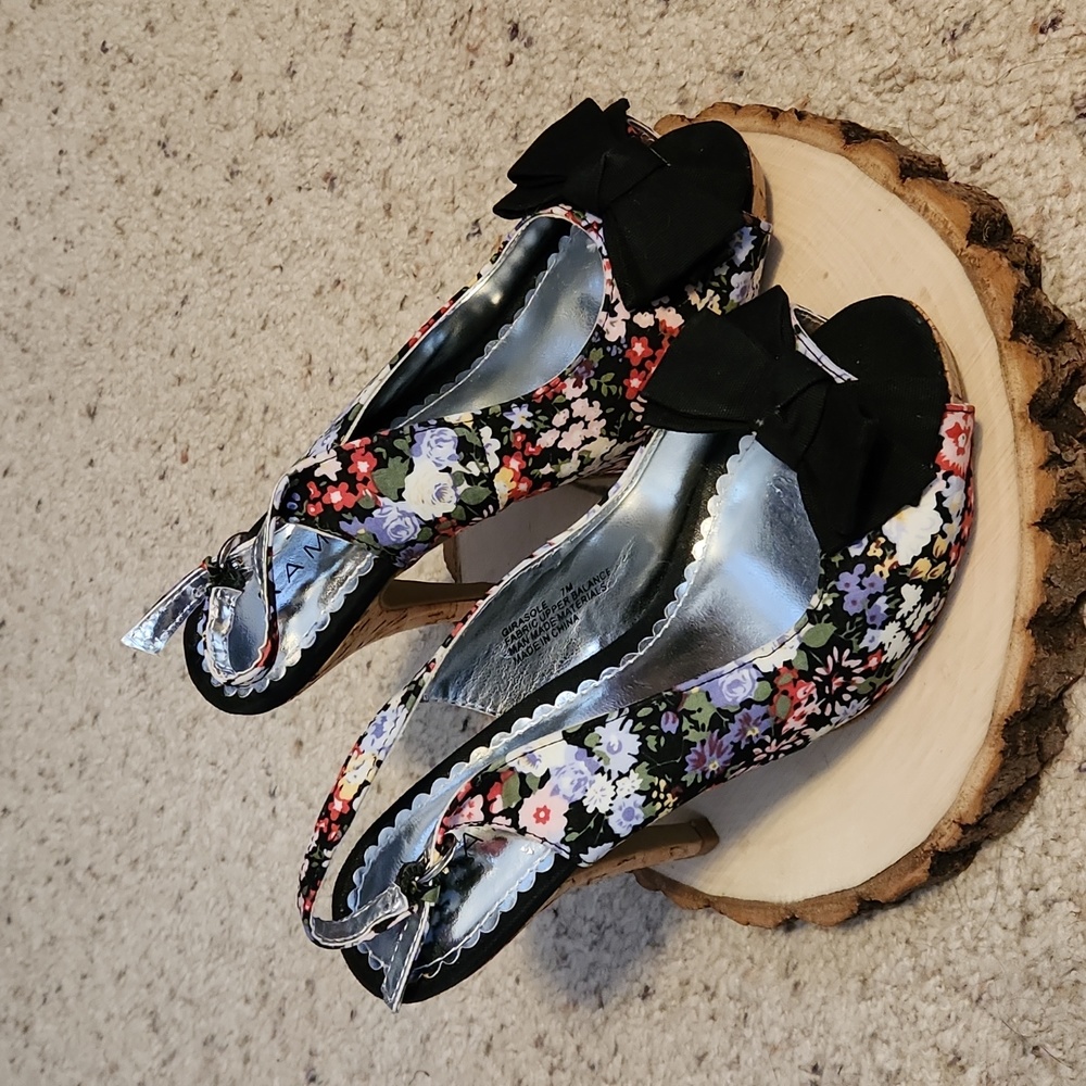 Rampage Girasole Black Bow Floral Design Open Toe Heels Sz 7M